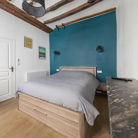 Hyper Centre - Rue St Laud, 2min Ralliement Apartament *