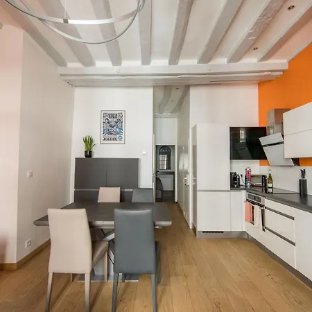Apartament Hyper Centre - Rue St Laud, 2min Ralliement *
