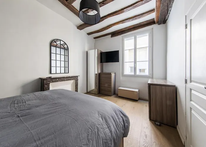 Apartment Hyper Centre - Rue St Laud, 2min Ralliement